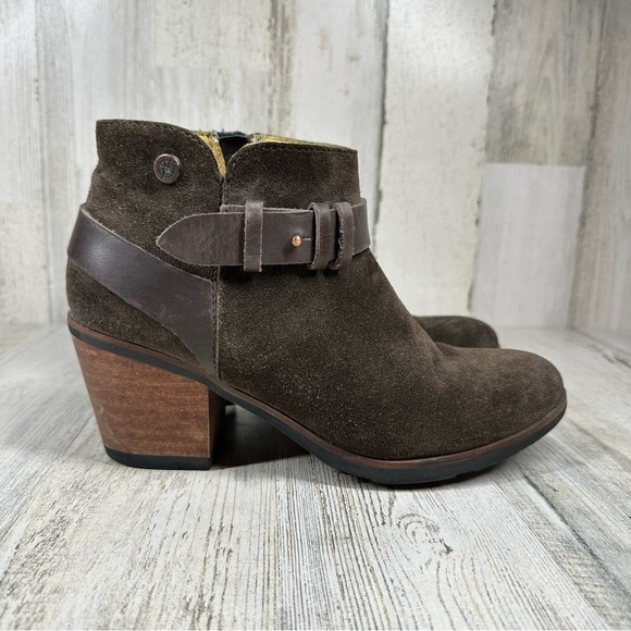 Bussola Reikia Vik Dark Brown Suede Ankle Boots in Ebony #154 - Picture 6 of 13